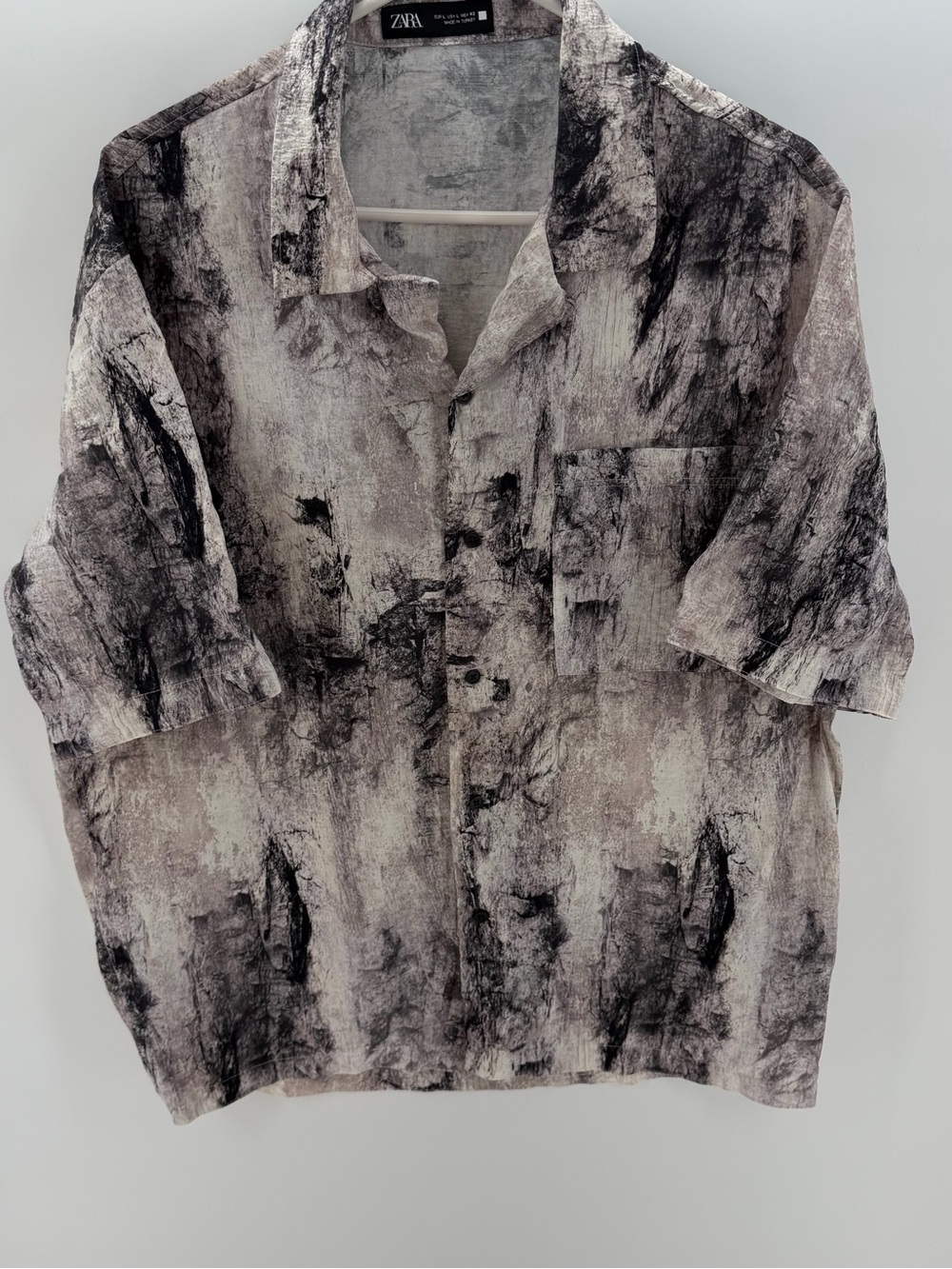 Zara Men's Short-Sleeve Shirt in Black & Gray Abstract Print Size L